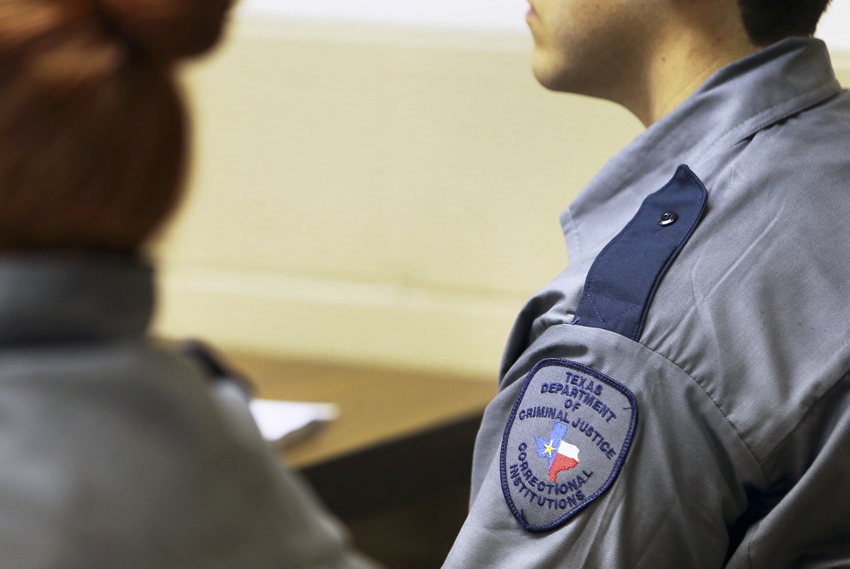 Some Doubt Texas Prison Guards Small Raise Will Help With Understaffing The Texas Tribune